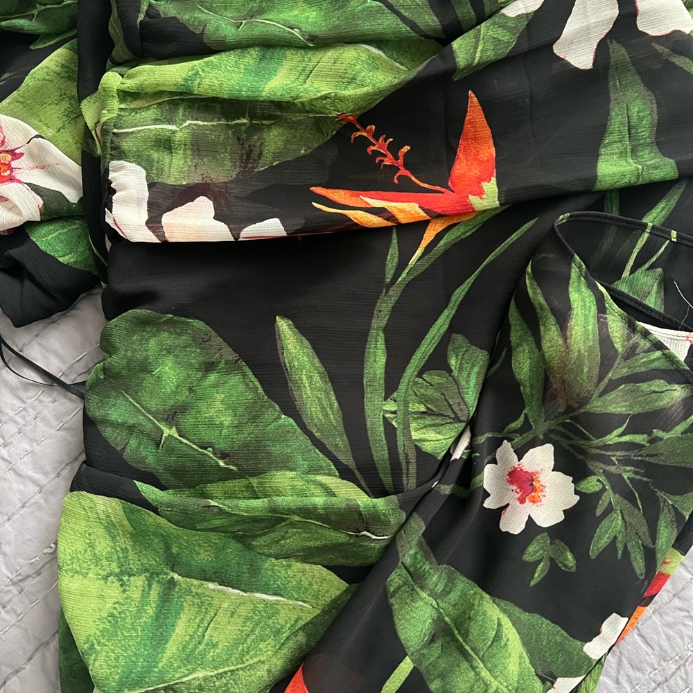 Lauren Ralph Lauren Black Maxi Dress with Green Leaf & White Floral Print - Picture 7 of 8